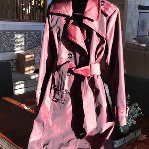 Like new London fog raincoat gorgeous wine color!